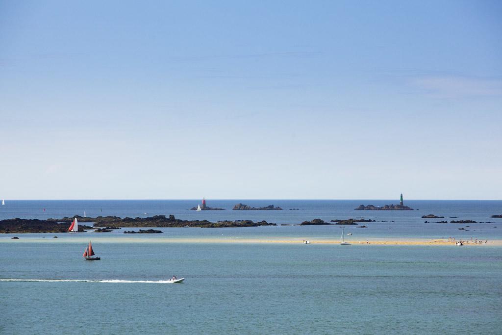 Hotelf1 Saint Malo Dinard La Richardais Extérieur photo